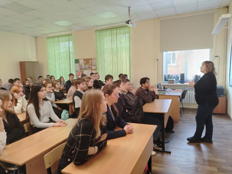 В нашей школе прошли встречи специалиста Центра общественного здоровья и медицинской профилактики с обучающимися 7–10 классов.
